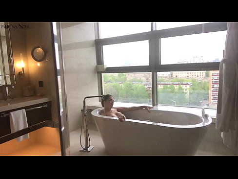 ❤️ Geweldige babe wat passievol haar poesie in die badkamer afruk ❤ Seks op af.shufflesex.ru ☑